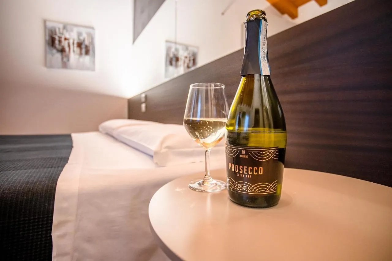 Magrine Castelfranco Veneto Bed & Breakfast 0*,