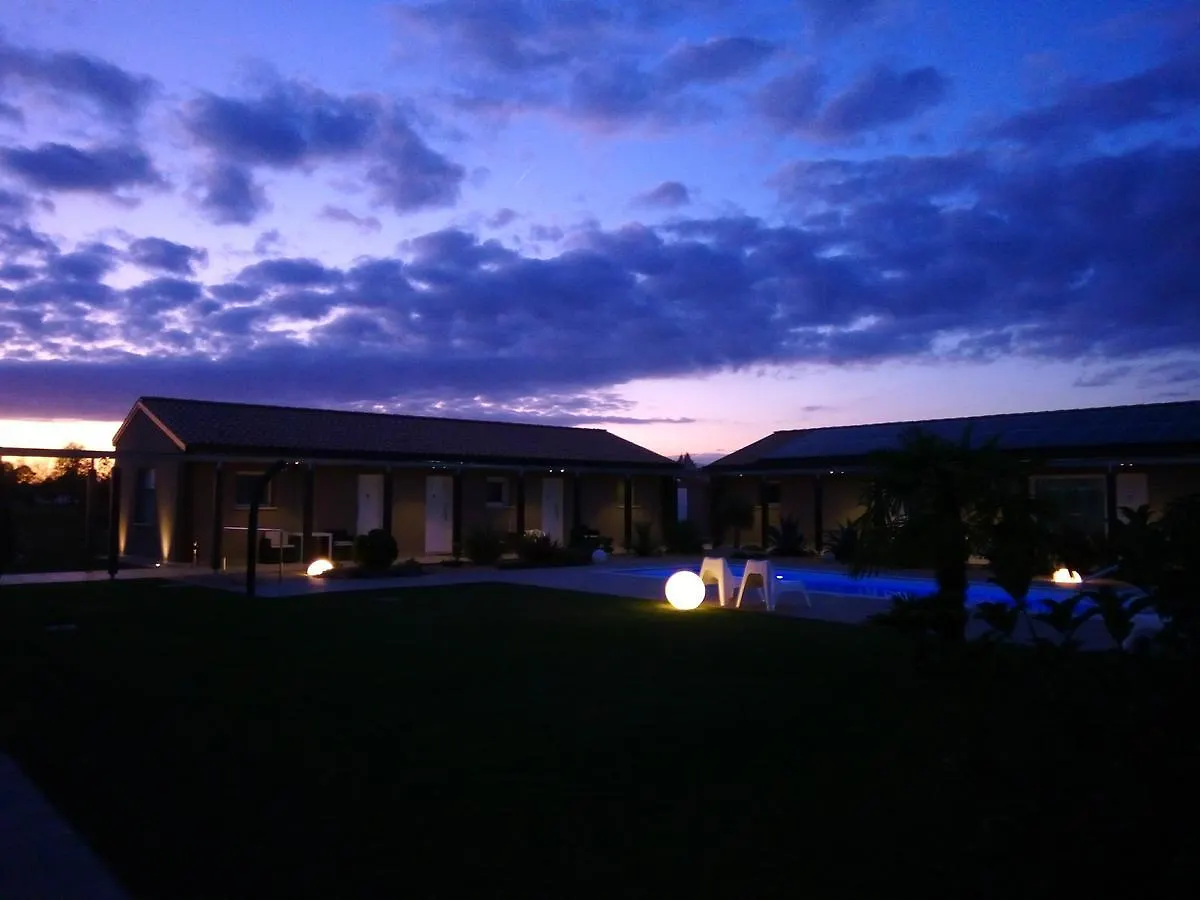 Magrine Castelfranco Veneto Bed and Breakfast 0*,